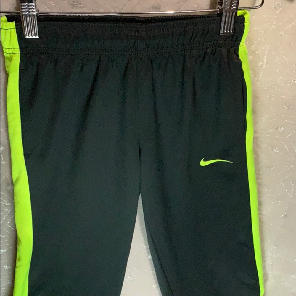 Boys Nike pants size small - Picture 2 of 3